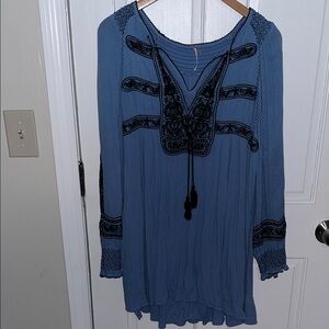 Free People Embroidered Blue Long Sleeve Dress w/ Black & Green Size Medium